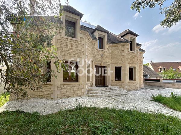 EXCLUSIVITÉ - AFFAIRE RARISSIME - MAISON 9 PIECES - 6 CHAMBRES