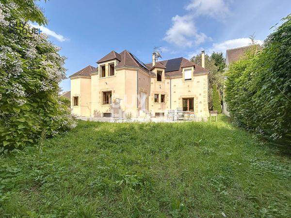 EXCLUSIVITÉ - AFFAIRE RARISSIME - MAISON 9 PIECES - 6 CHAMBRES