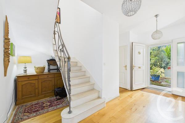 Maison à vendre  8 pièces - 227 m2 BRUGES - 33