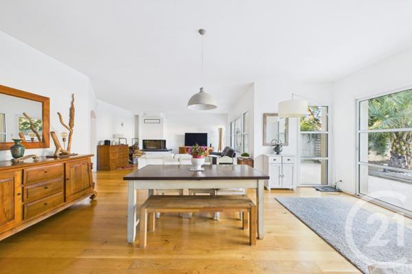 Maison à vendre  8 pièces - 227 m2 BRUGES - 33