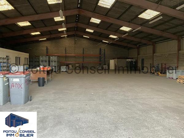 LOCAL COMERCIAL 700M2 ZONE D’ACTIVITE NIORT