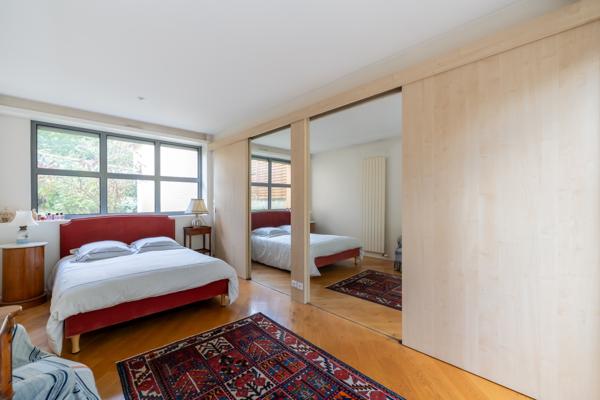 Maison
         6 pièces
        - 197 m² Exclusivité 1 420 000 €*