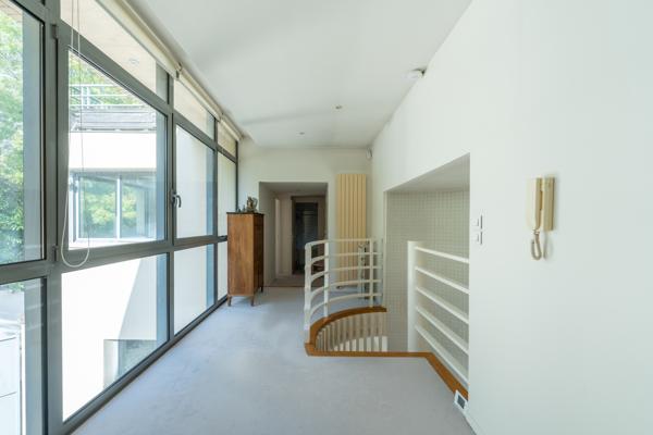 Maison
         6 pièces
        - 197 m² Exclusivité 1 420 000 €*