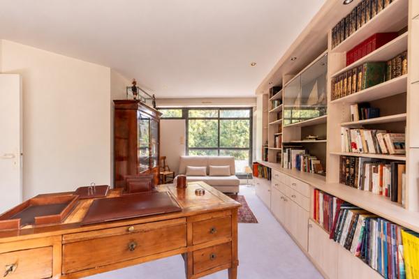 Maison
         6 pièces
        - 197 m² Exclusivité 1 420 000 €*