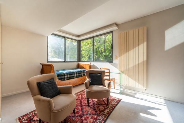 Maison
         6 pièces
        - 197 m² Exclusivité 1 420 000 €*