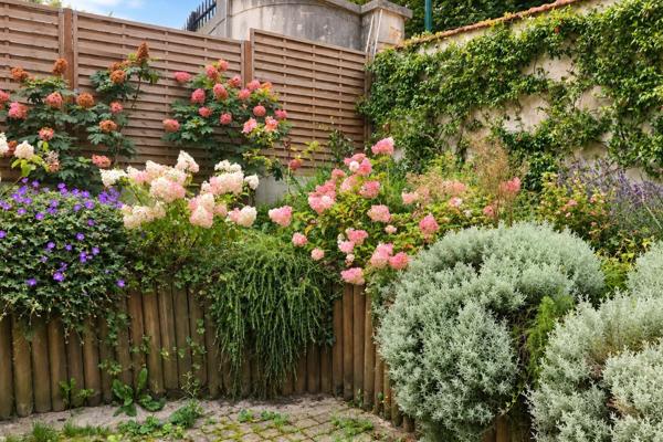 Maison
         6 pièces
        - 197 m² Exclusivité 1 420 000 €*