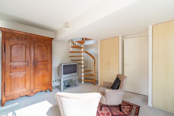 Maison
         6 pièces
        - 197 m² Exclusivité 1 420 000 €*