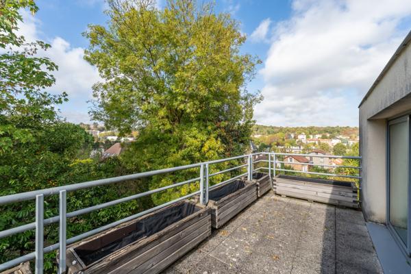 Maison
         6 pièces
        - 197 m² Exclusivité 1 420 000 €*