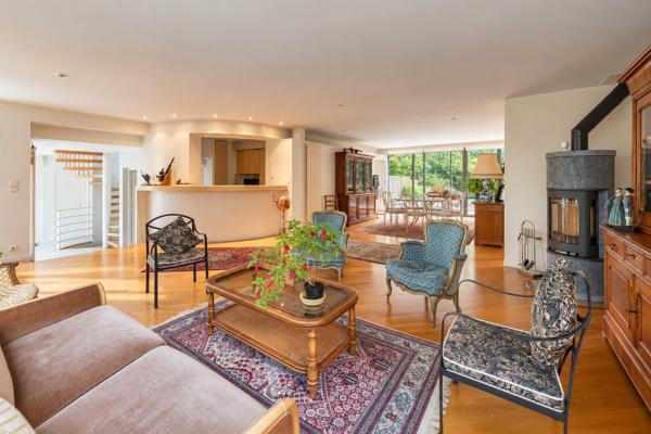 Maison
         6 pièces
        - 197 m² Exclusivité 1 420 000 €*