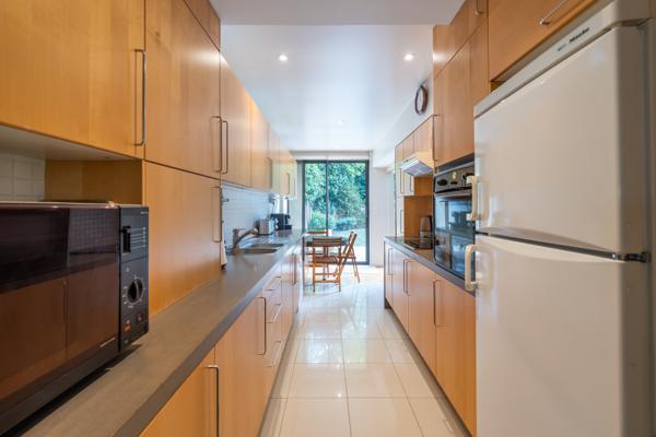 Maison
         6 pièces
        - 197 m² Exclusivité 1 420 000 €*