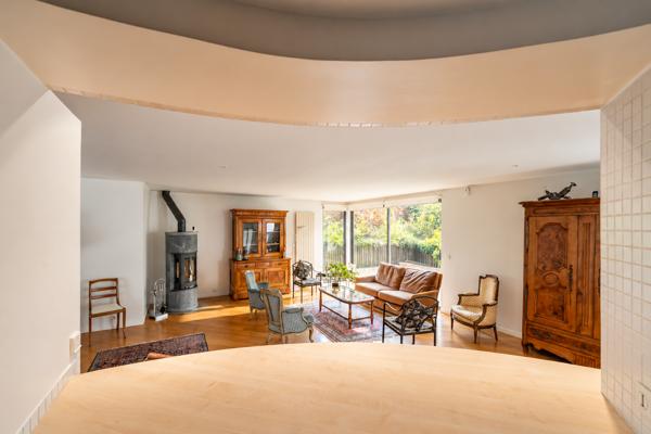 Maison
         6 pièces
        - 197 m² Exclusivité 1 420 000 €*