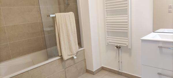 À vendre - T2, 2 pièces situé à Saint-Cyr-sur-Loire (37540)