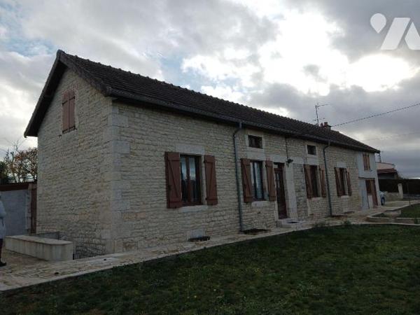 A VENDRE sur la commune de SAINTE COLOMBE SUR SEINE (Côte d'Or), une maison à usage d'habitatio...