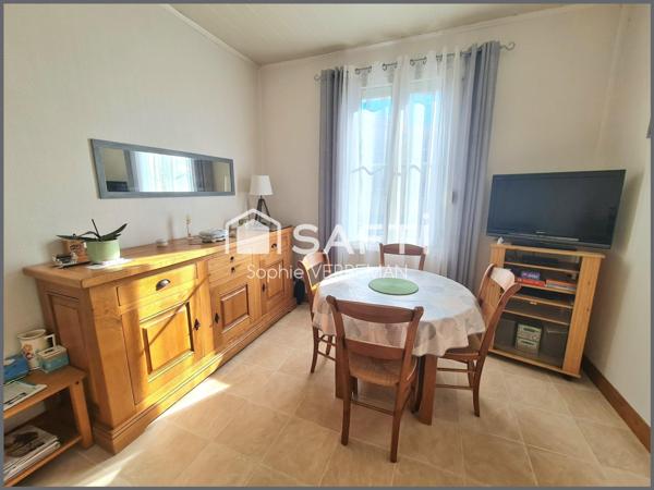 Emplacement. Briques/toiture ardoises. propre.