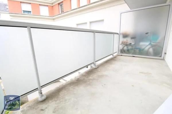 Appartement à louer 1 pièce 27.31m²