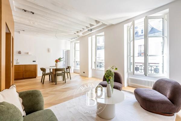 Paris 7ème, Appartement 2 Chambres -  90 m² à vendre