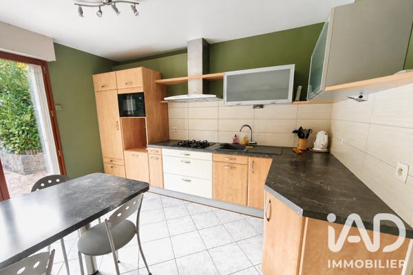 Location maison 4 pièces 91 m² Laval