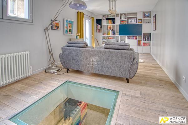 Versailles Rive-Droite Maison de ville 117 m² au sol avec cour et terrasse privative de 52 m² €995 000 ** - Référence 26644