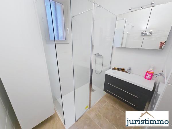 Travaillan (84850) Maison familiale de 170 m² avec grand jardin arboré – Vue sur le Ventoux