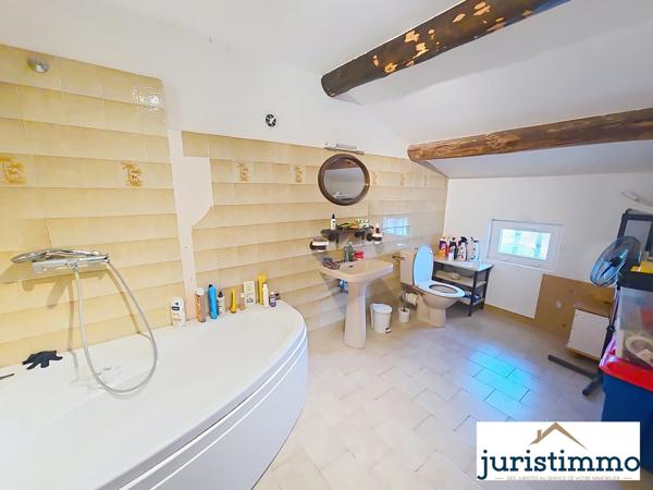 Travaillan (84850) Maison familiale de 170 m² avec grand jardin arboré – Vue sur le Ventoux