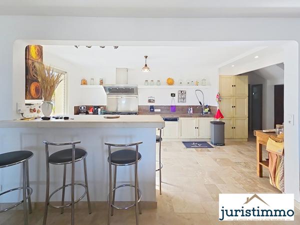 Travaillan (84850) Maison familiale de 170 m² avec grand jardin arboré – Vue sur le Ventoux