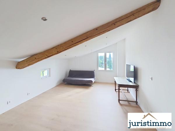 Travaillan (84850) Maison familiale de 170 m² avec grand jardin arboré – Vue sur le Ventoux