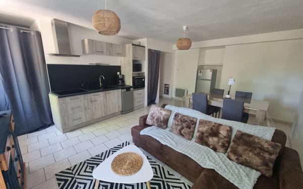 Appartement à louer    3 pièces •  Joyeuse