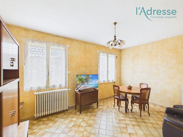 Maison 3 chambres et terrain constructible -Tournon sud