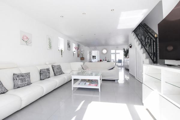 Maison de 197 m2 sur 362 m2 terrain