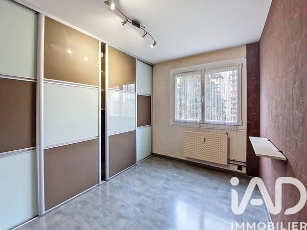Appartement à vendre 3 pièces 67 m² Décines-Charpieu