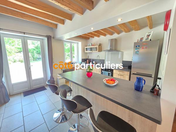 Vente Maison208 m² - 6 Pièces - SAINT VALERIEN (89150)