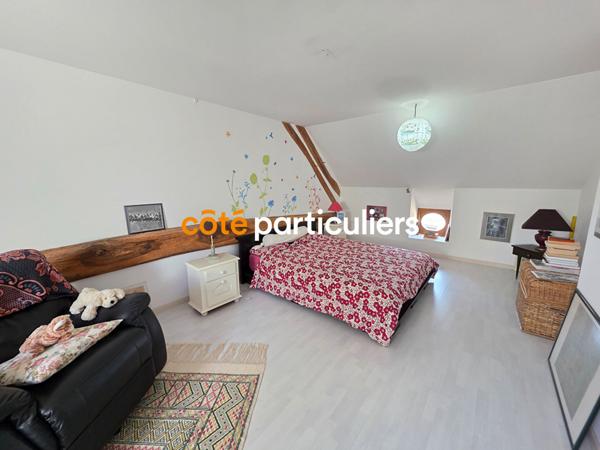 Vente Maison208 m² - 6 Pièces - SAINT VALERIEN (89150)