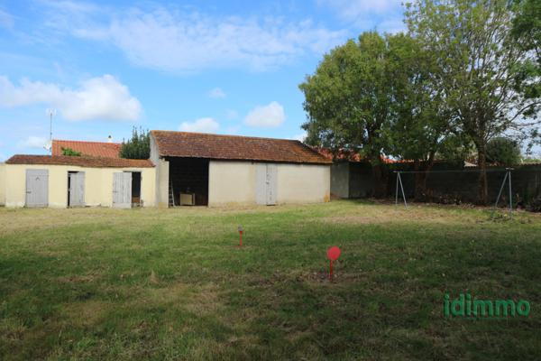 DEPENDANCE SUR MAGNIFIQUE TERRAIN CONSTRUCTIBLE DE 481 M2 . A 10 MN DU CENTRE DE LA ROCHELLE ET A 5 MN DU PORT La Rochelle (17000)