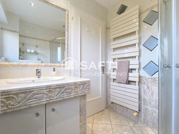 Magnifique maison plain-pied surélevé de 192 m² avec piscine neuve