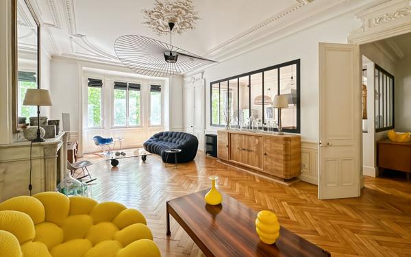 Appartement à vendre    4 pièces • 145,10 m2 Lyon 3