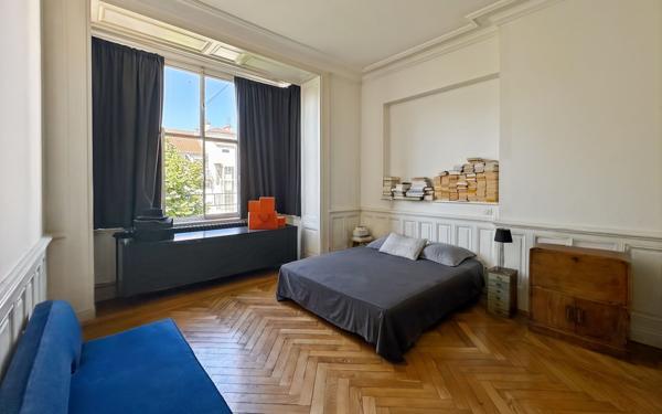 Appartement à vendre    4 pièces • 145,10 m2 Lyon 3