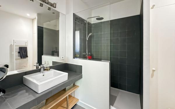 Appartement à vendre    4 pièces • 145,10 m2 Lyon 3