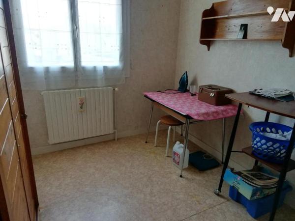 SAINT-VIT MAISON SUR SOUS-SOL