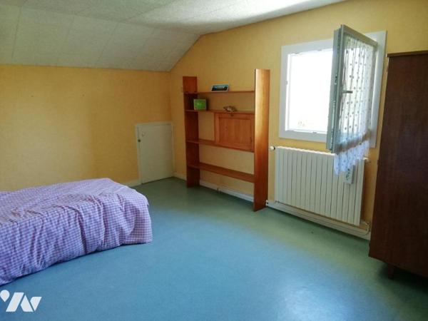 SAINT-VIT MAISON SUR SOUS-SOL