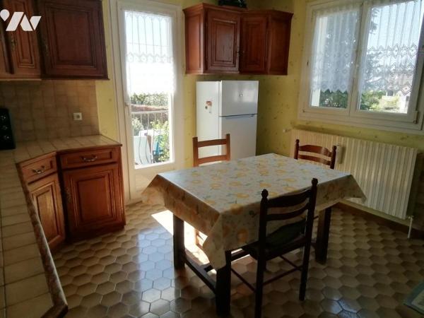 SAINT-VIT MAISON SUR SOUS-SOL