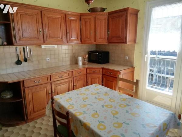 SAINT-VIT MAISON SUR SOUS-SOL