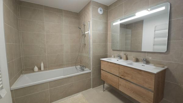 Appartement Nimes 3 pièces 67 m2