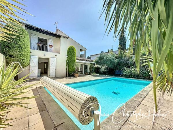 30230 BOUILLARGUES  Villa  5 pièces 156 m2 avec Piscine et Garage