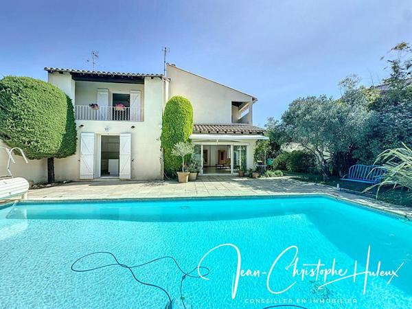 30230 BOUILLARGUES  Villa  5 pièces 156 m2 avec Piscine et Garage