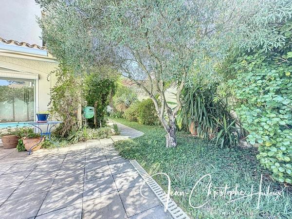 30230 BOUILLARGUES  Villa  5 pièces 156 m2 avec Piscine et Garage