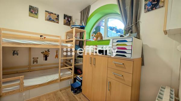 Appartement
         3 pièces
        - 80 m² Exclusivité 265 000 € *
