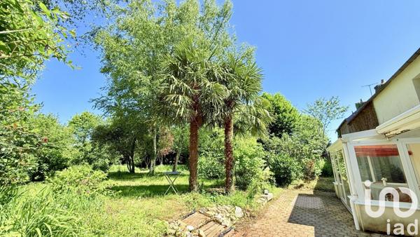 Maison traditionnelle 4 pièces de 95 m² à Saint-Caradec-Trégomel (56540)