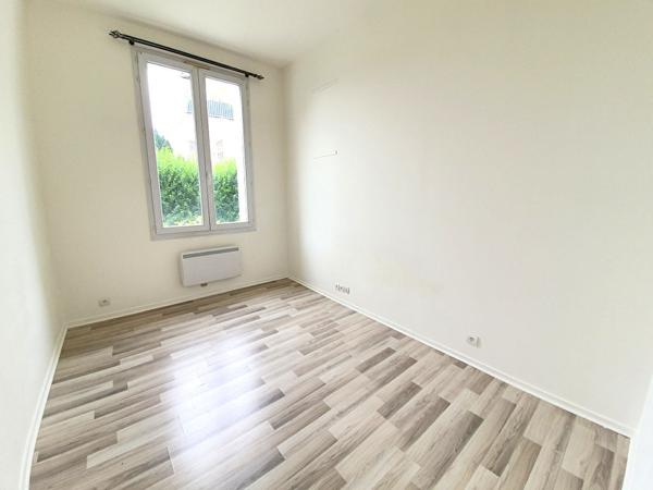 Appartement Sainte Genevieve Des Bois 2 pièce(s) 34 m2
