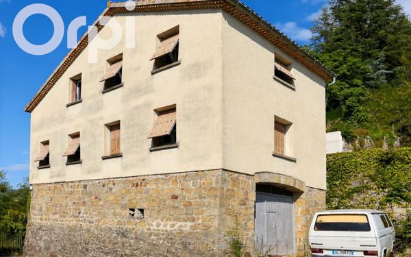 Immeuble à vendre    7 pièces • 160 m2 Labégude