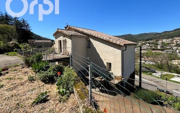 Immeuble à vendre    7 pièces • 160 m2 Labégude